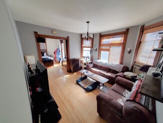 373 Daly St Unit 1, Saint Paul, MN 55102