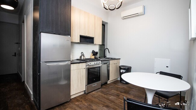 640 Lafayette Ave unit 2D, Brooklyn, NY 11216 - photo 4