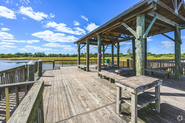 Fishing pier at Arlington Park overlooks Mobile Bay.