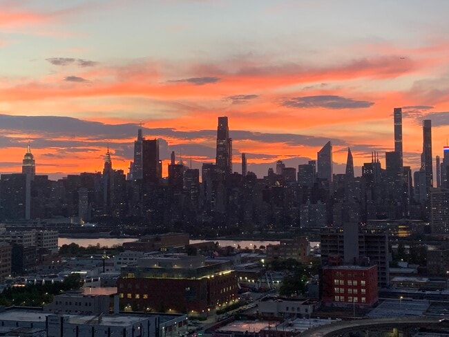 2310 42nd Rd unit 18F, Long Island City, NY 11101 - photo 4