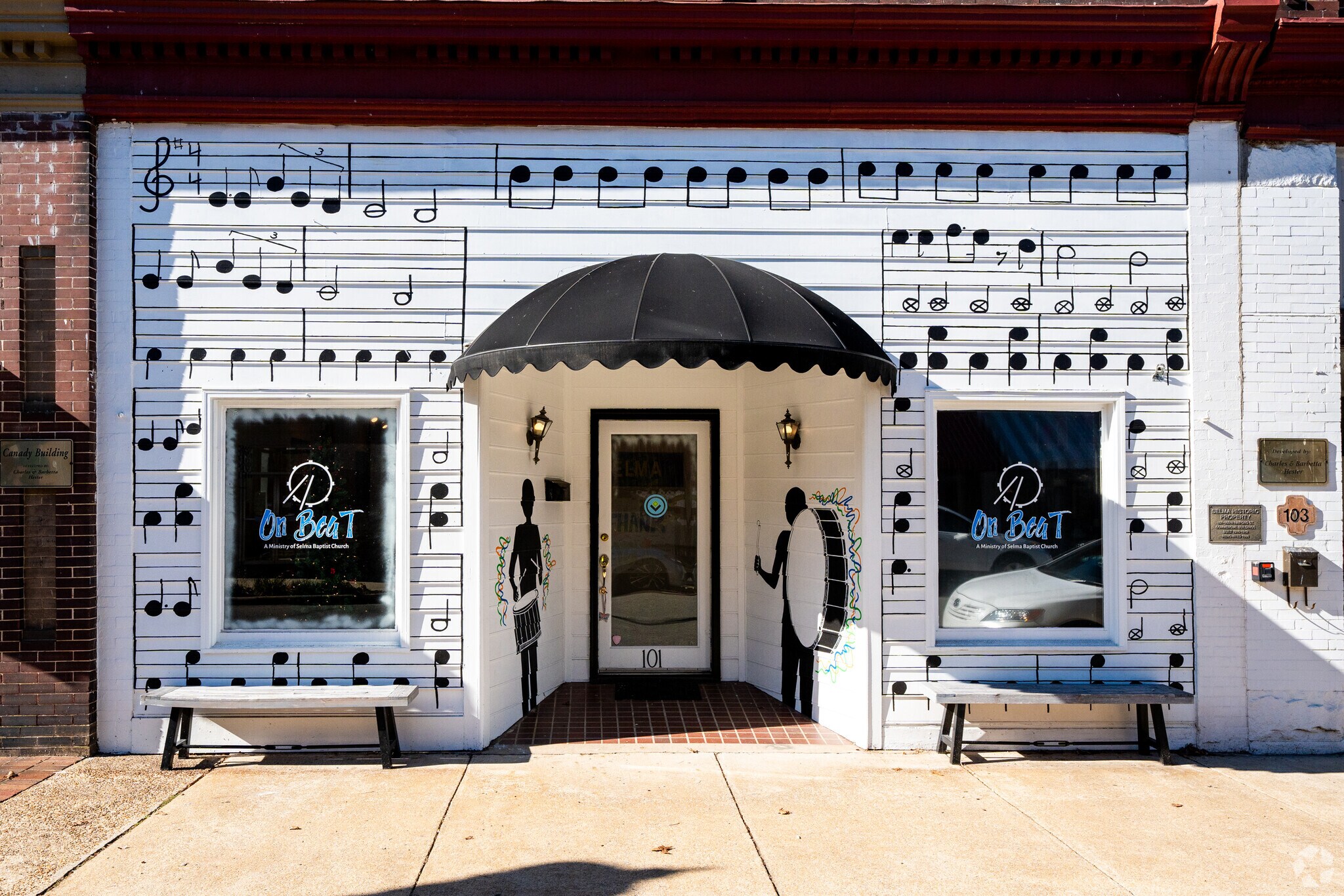 Downtown Selma is full of cute stores and restaurants.