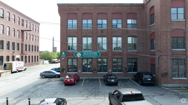 Keystone Montessori School is located in North Chelmsford, MA.