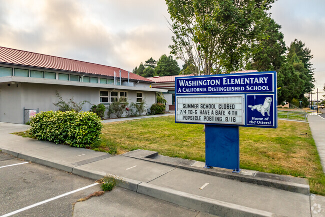 Washington Elementary School is home of the Otters.