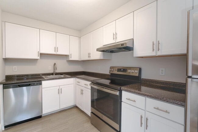 Stone Run East, Weymouth, MA 02189 - photo 5