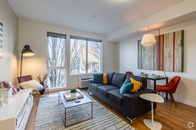 1BR, 1BA - 563SF - Living Room