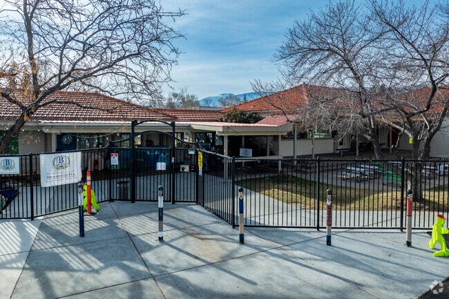 The front entrance to Brookfield School Elementary Campus.