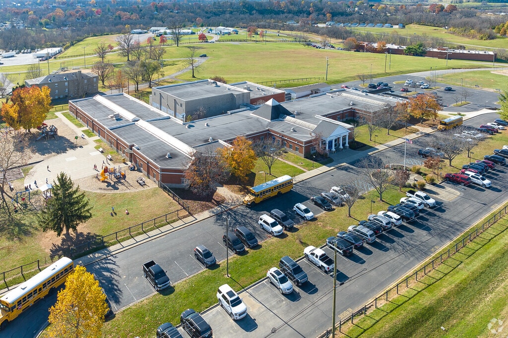The student population of Cane Ridge Elementary School is 464 and the school serves K-5.
