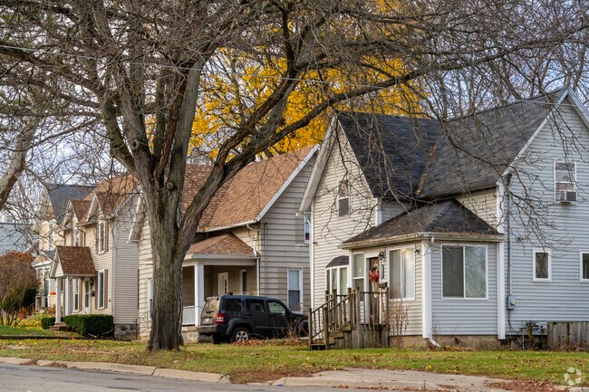 Owners take great pride in maintaining their homes in Loomis.