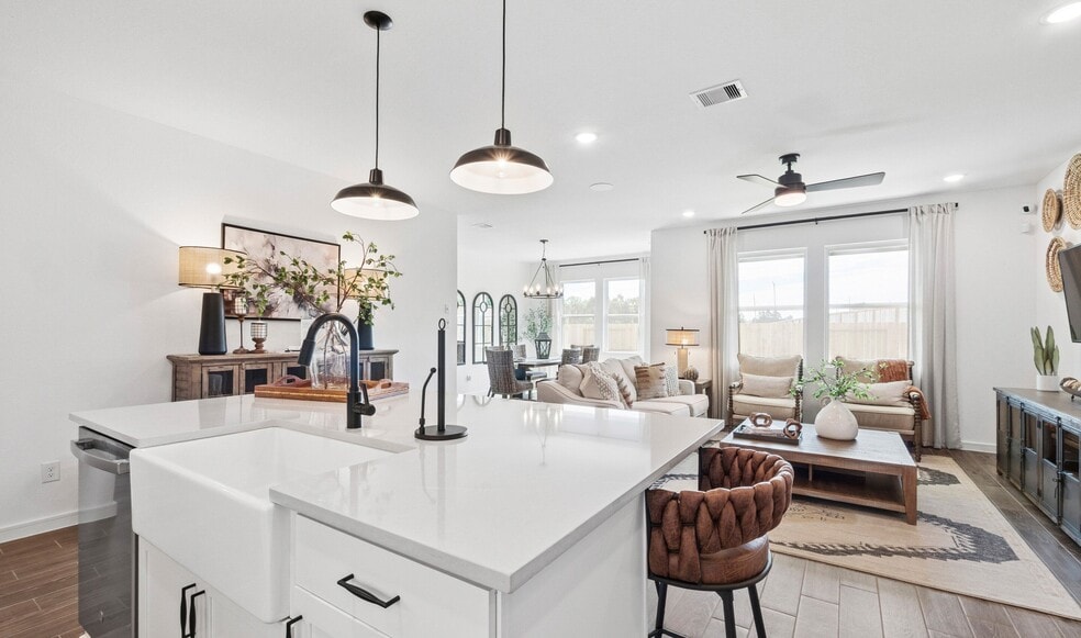 7922 Jasper Meadows Way, Angleton, TX 77515 - photo 1