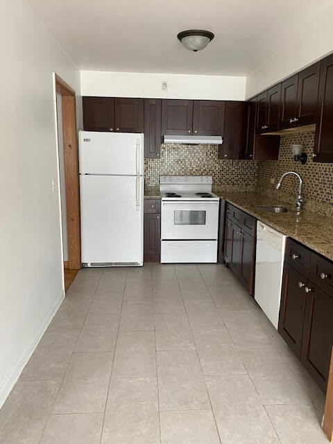 1653 Oakwood Ave unit TWO BEDS, Des Plaines, IL 60016 - photo 3