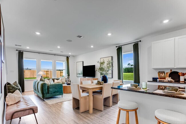 7939 Sunny Lily Loop, Cypress, TX 77433 - photo 6