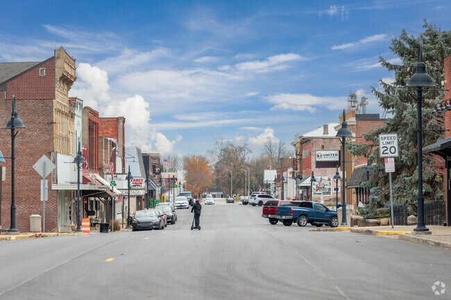 Main Street in Sheridan is full of life and local businesses.