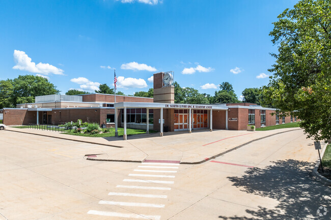 M. L. King Elementary School has an average student to teacher ratio of 17 to 1.