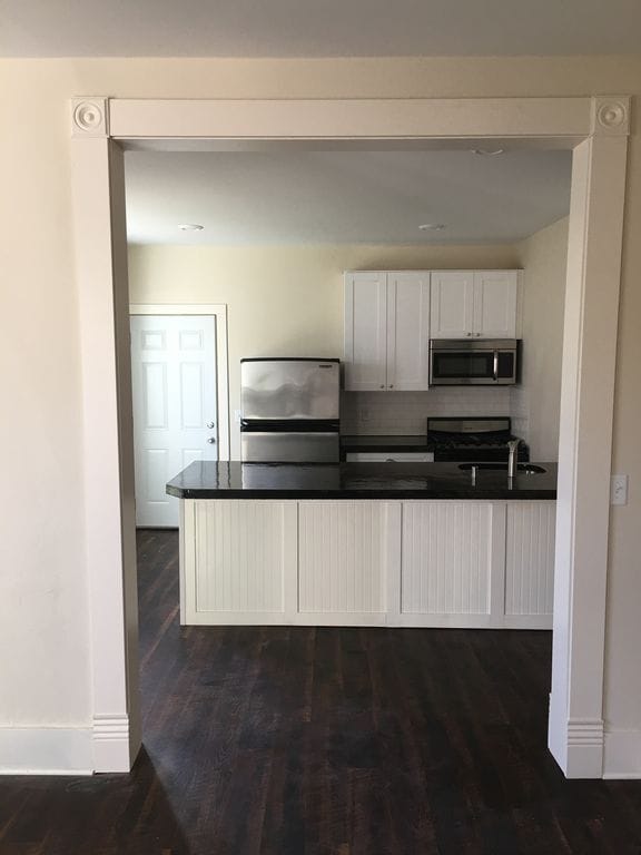 kitchen with large peninsula