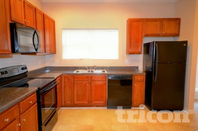 5325 Oakley Commons Blvd, Union City, GA 30291 - photo 3