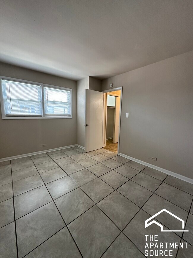 3820 25th Ave unit 15, Schiller Park, IL 60176 - photo 7