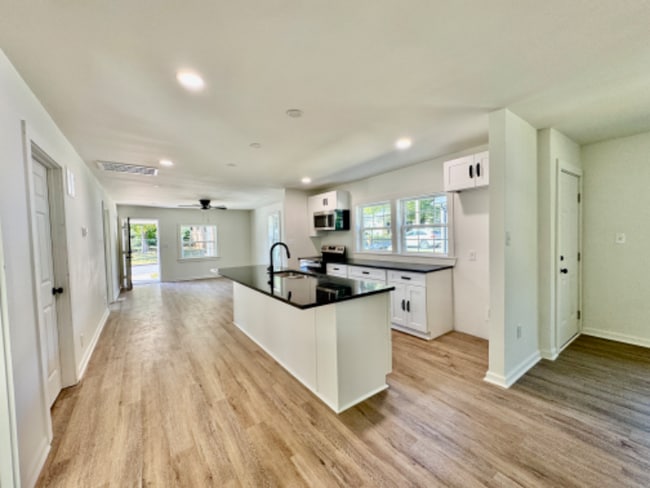 351 Fox St SW, Concord, NC 28025 - photo 4