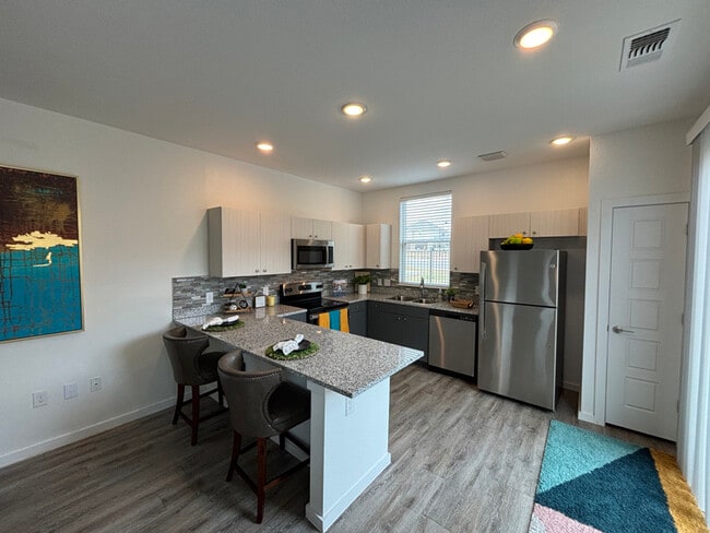 151 Rikardson St unit b2, Kyle, TX 78640 - photo 3