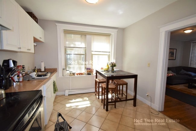 32 Ransom Rd unit 1, Brighton, MA 02135 - photo 4