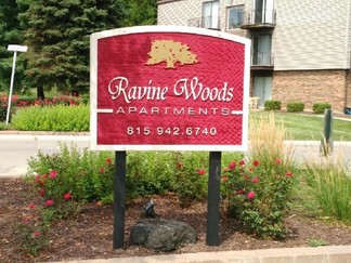 241 Ottawa Bend Dr, Morris, IL 60450