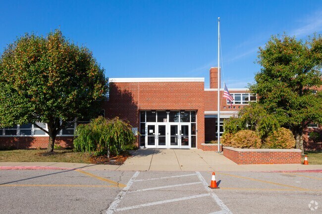 Kenton Elementary School serves students in the Independence community.