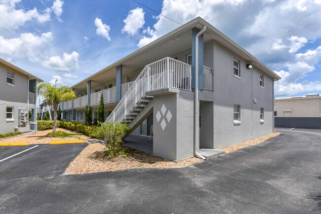 436 Auburn Dr unit 203, Daytona Beach, FL 32118 - photo 4