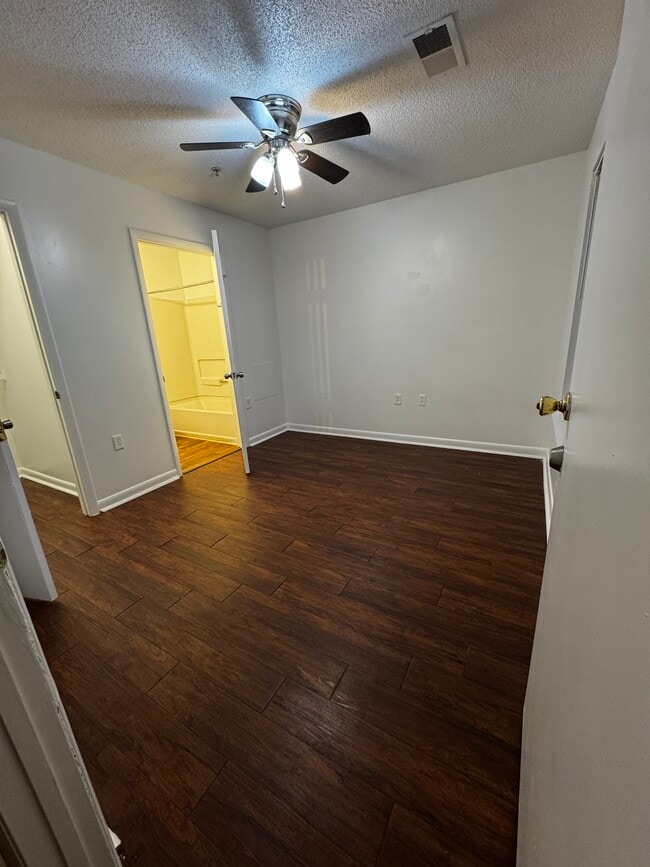 1411 Collegiate Cir unit 102, Raleigh, NC 27606 - photo 7