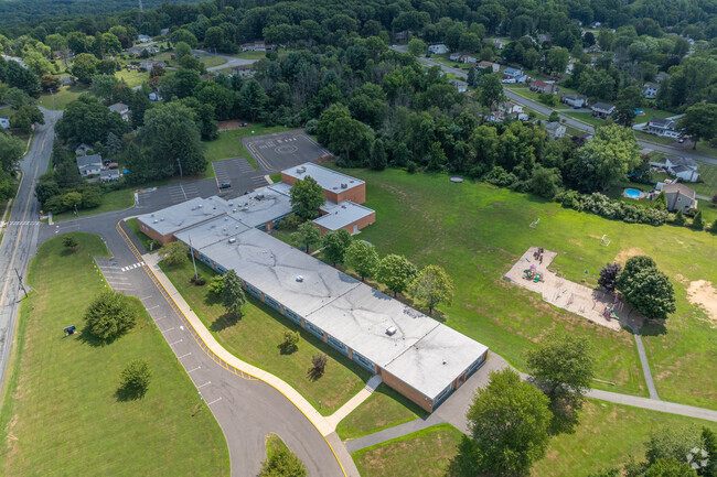 Kennedy Elementary School has a grade of A- of niche.