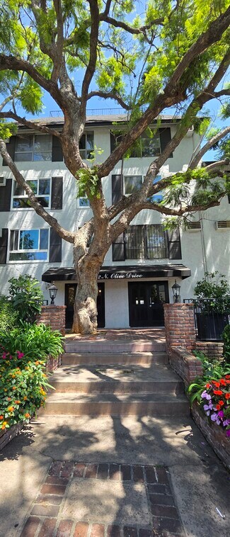 1222 N Olive Dr Unit 305, West Hollywood, CA 90069
