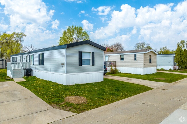 A couple of neighborhoods of manufactured housing are found throughout Bloomfield/Allen.