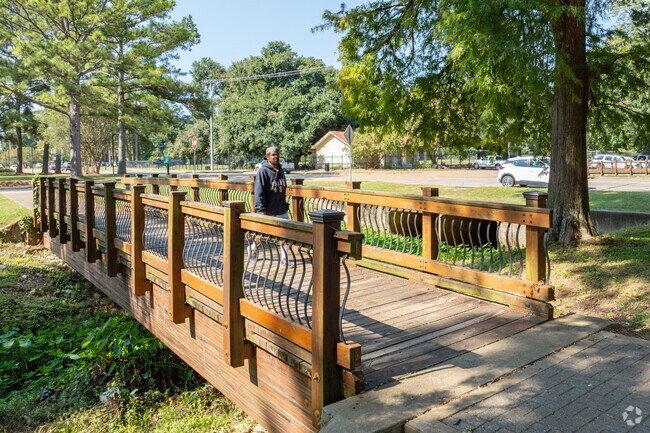 Residents of Cherokee Village love walking around Bringhurst City Park.