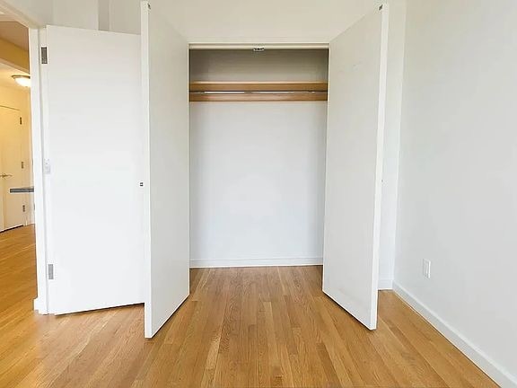 261 Eckford St, Brooklyn, NY 11222 - photo 4