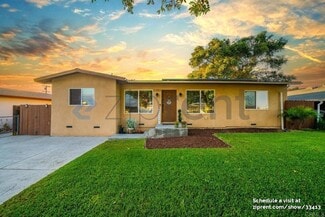 2203 E 11th St, National City, CA 91950