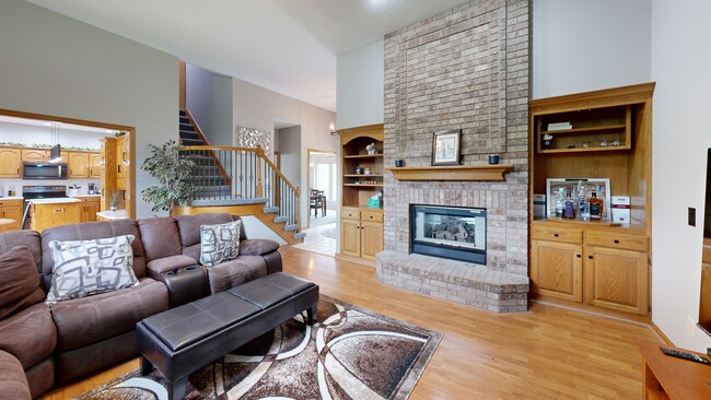 5801 S 167th Ave, Omaha, NE 68135 - photo 2