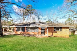 105 Cumberland Rd, Warner Robins, GA 31088