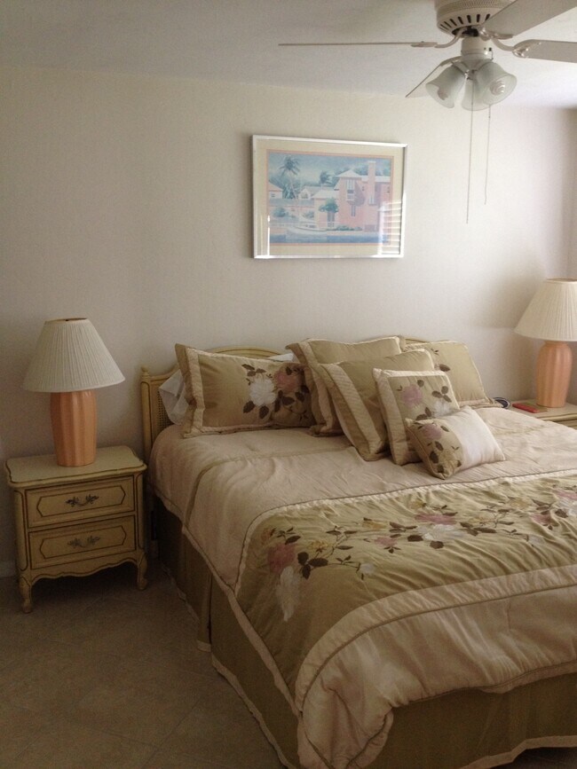 5825 Rattlesnake Hammock Rd unit 107, Naples, FL 34113 - photo 7