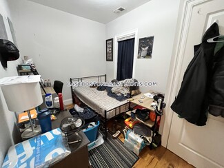 128 Bremen St Unit 3, Boston, MA 02128