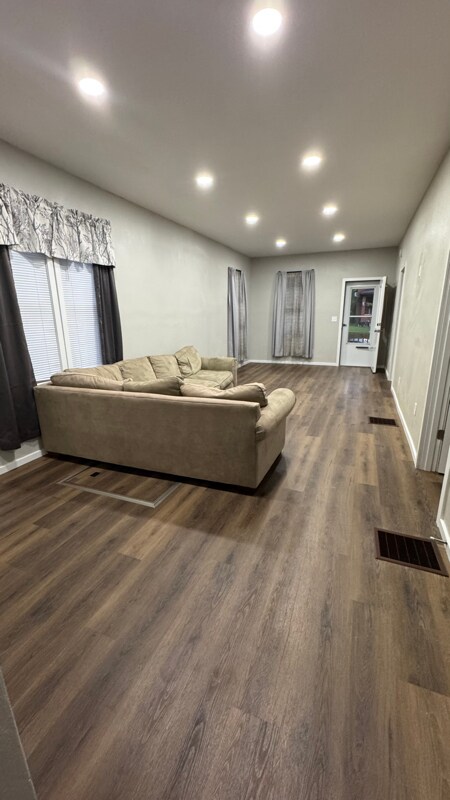 1444 Farnam St, La Crosse, WI 54601 - photo 4