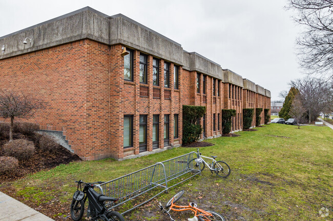 The Carleton W. Washburne School has 377 students in grades 7-8.