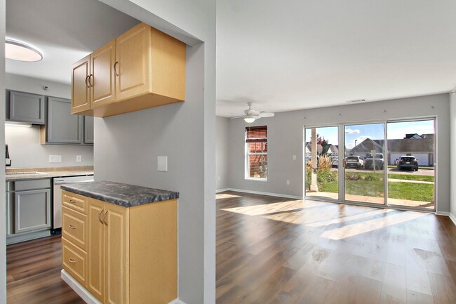 6905 67th St unit 103, Kenosha, WI 53142 - photo 7