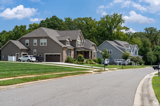 There are many different styles of homes in the Bermuda Hundred.