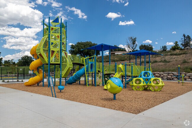 Rohmer Park has a wood chip based playground.