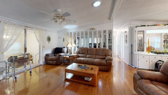 13081 SE 47th Ct, Belleview, FL 34420 - photo 2