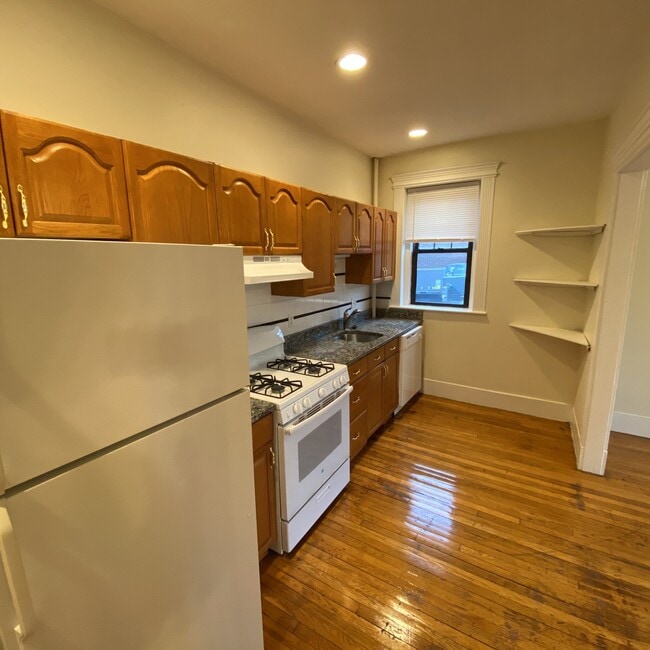 1412 Commonwealth Ave unit 7, Boston, MA 02134 - photo 3