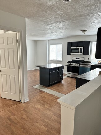816 Call St Unit Second Floor, Lansing, MI 48906