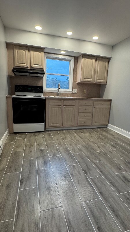 137-139 E High St unit 137 2nd FL, Coaldale, PA 18218 - photo 4