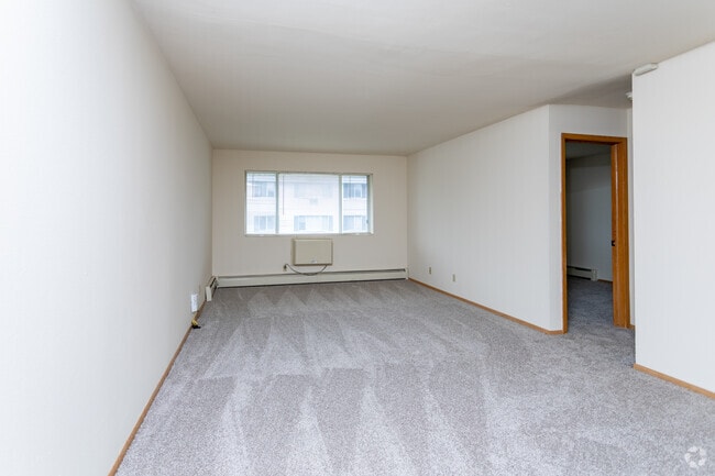 1BR, 1BA - Buckingham