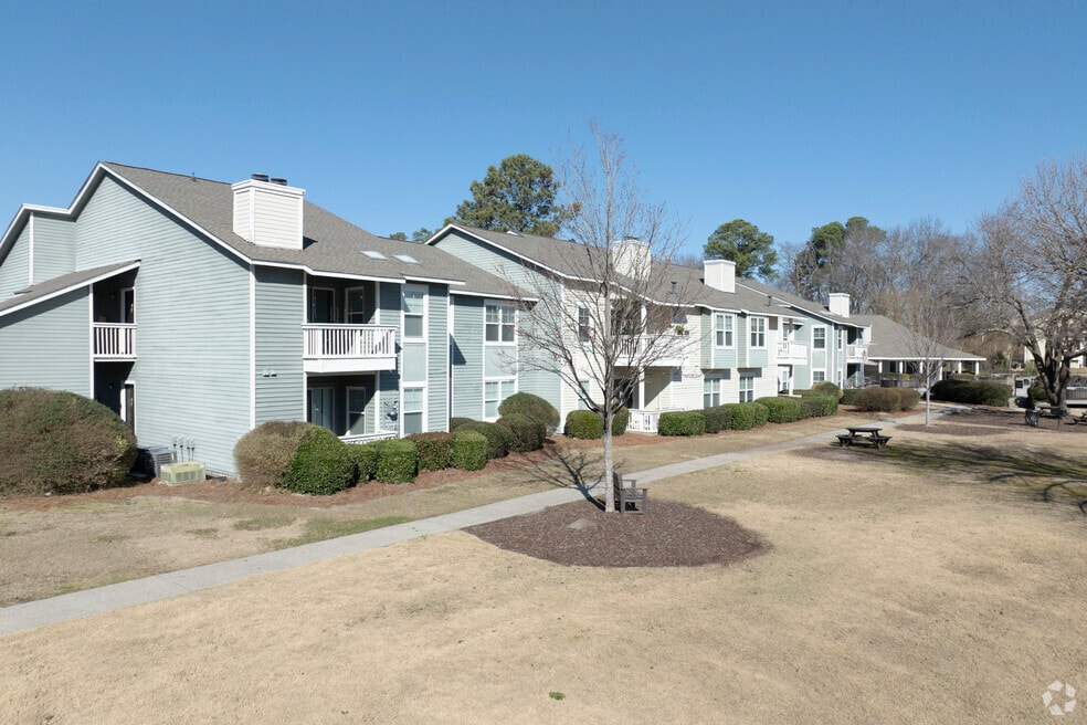 Springhouse Apartments