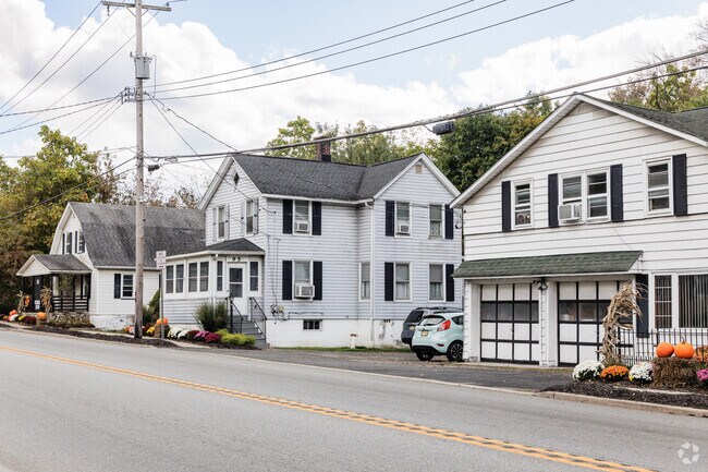 A variety of housing styles can be found in Lafayette.