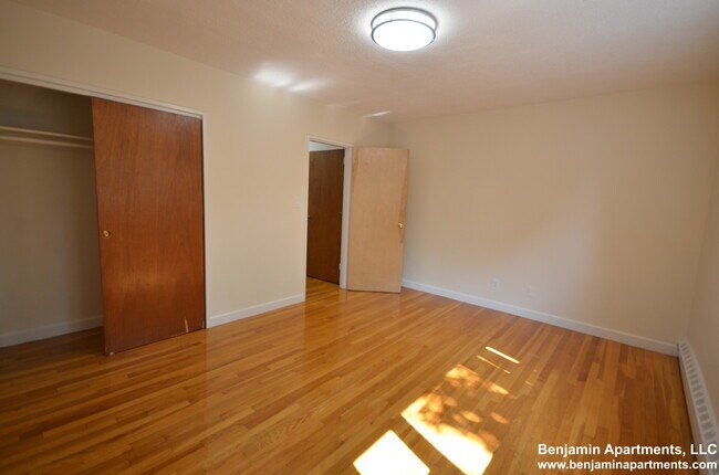 62 Parkman St unit 3, Brookline, MA 02446 - photo 6